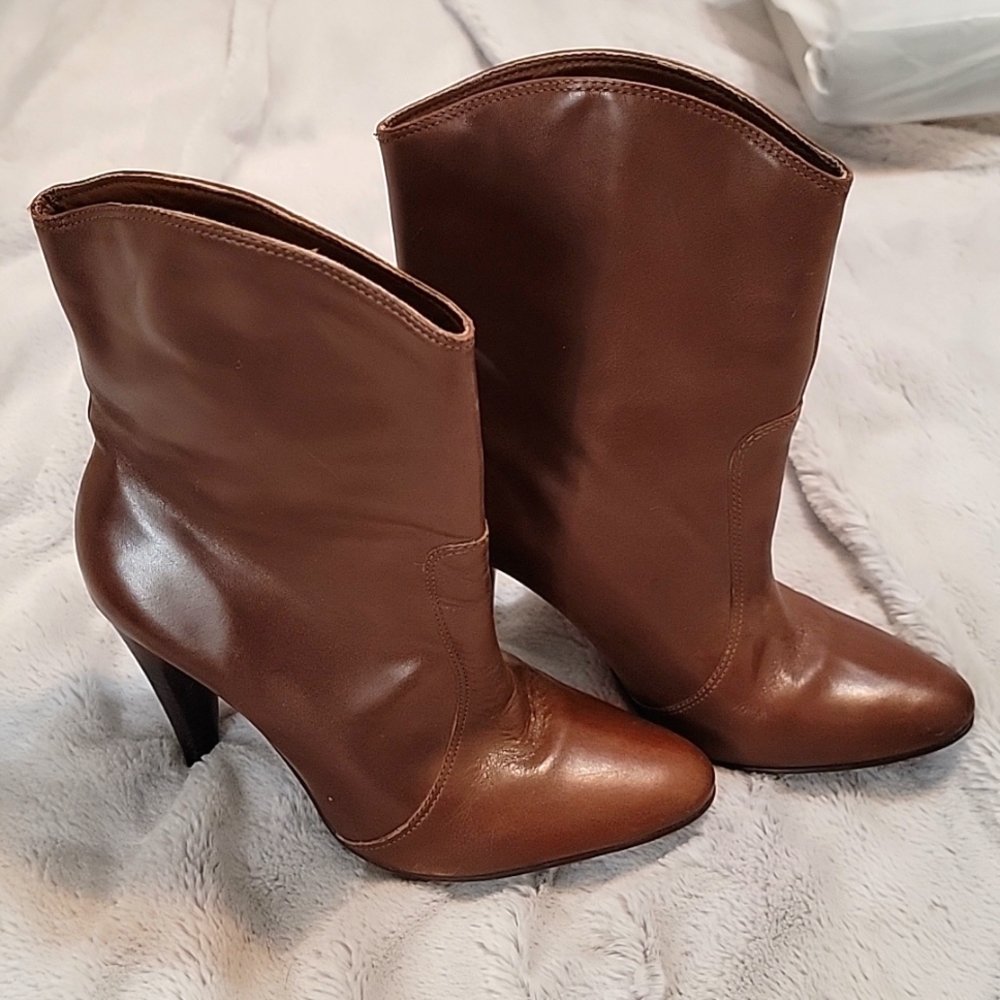 Gianni Bini Brown Heeled Boots